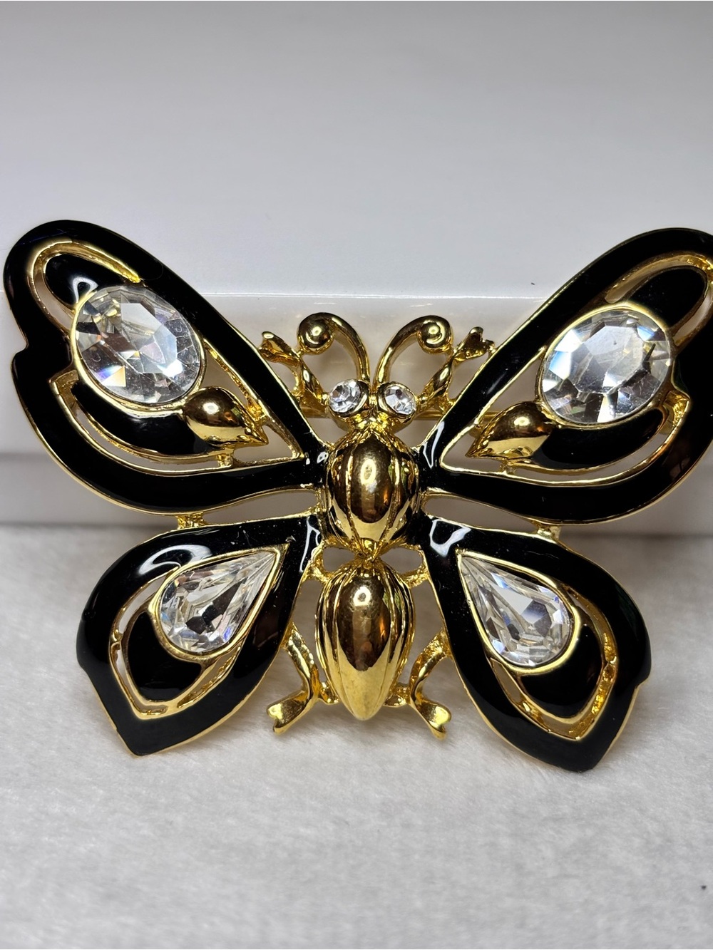 Vintage Signed TRIFARI Black Enamel Rhinestone Butterfly Brooch Gold Tone - Picture 4 of 6